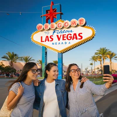 Sharing a selfie in Las Vegas using my eSIM USA