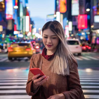 Texting your travel buddy for a meetup for coffee in Shibuyu with my Japan eSIM